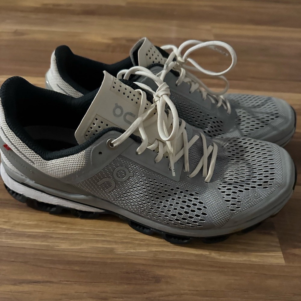 Men’s On Running Sneakers